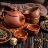 Odkryj świat aromatycznych herbat – przewodnik po najpopularniejszych gatunkach i smakach